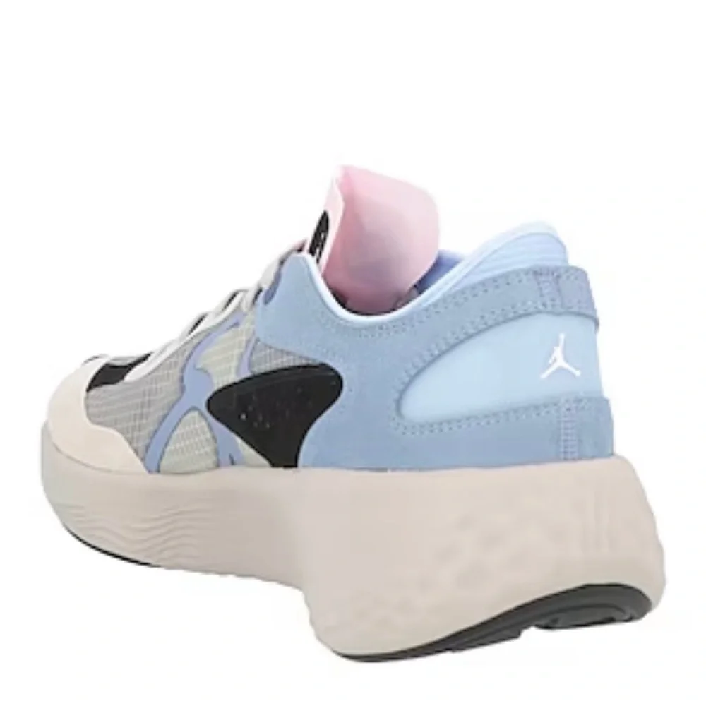 NWT Jordan Men’s Jumpman Delta 3 Low